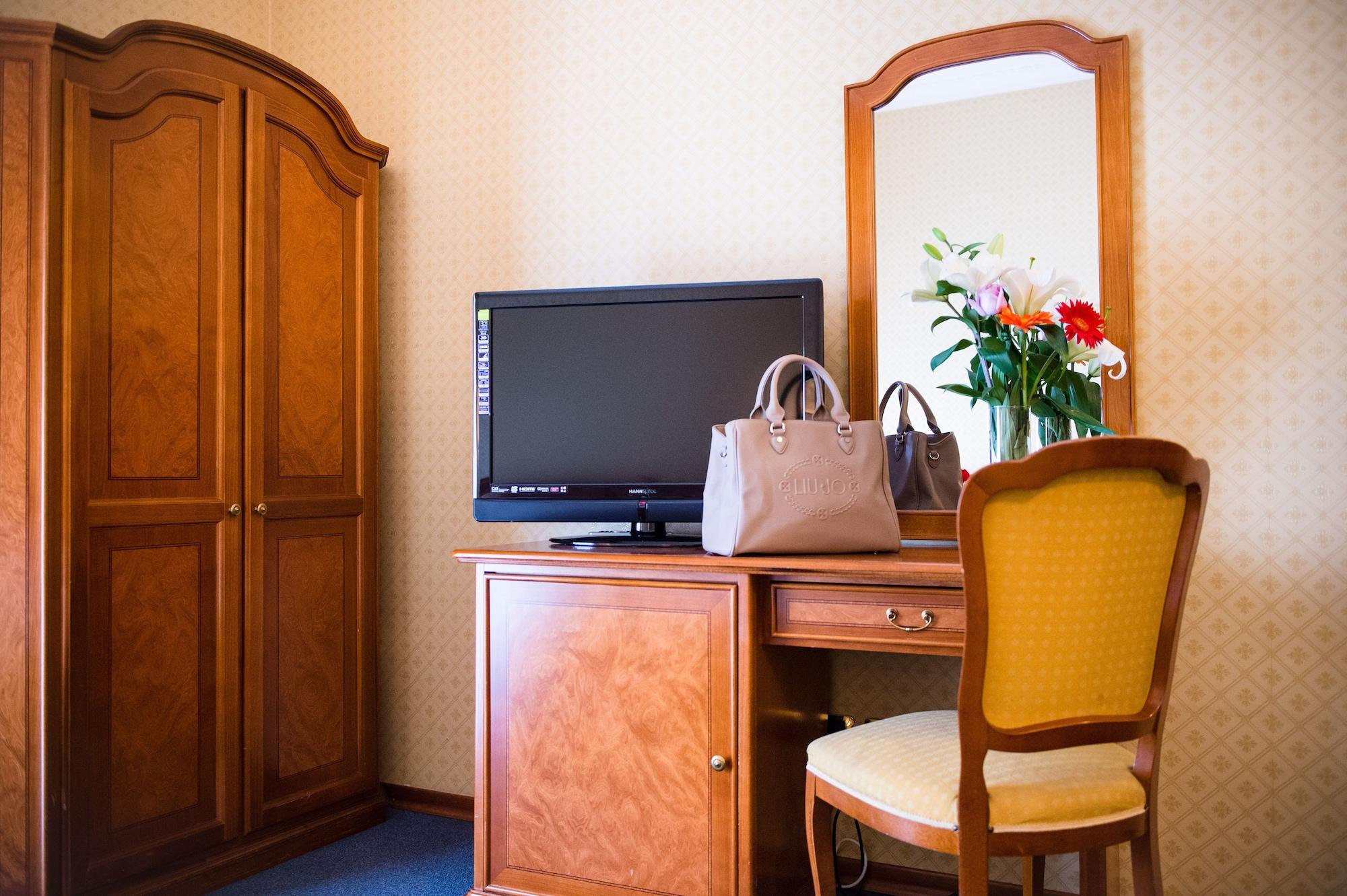 Hotel Amadeus Rome Bagian luar foto