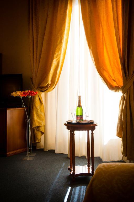 Hotel Amadeus Rome Bagian luar foto